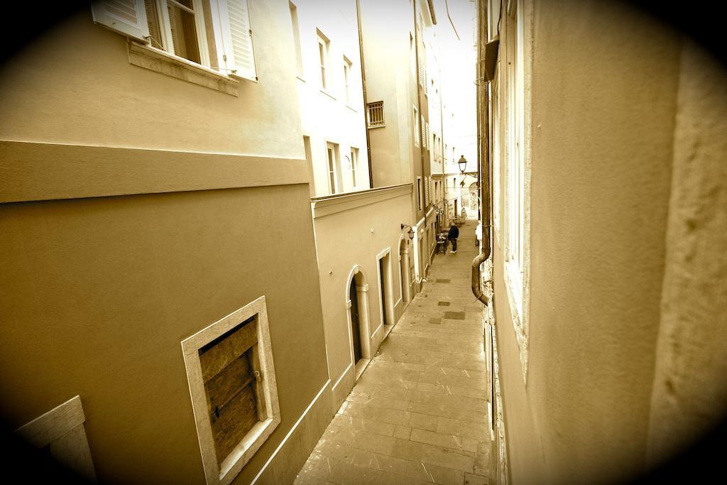 Piazza Grande City Residence Triest Exterior foto