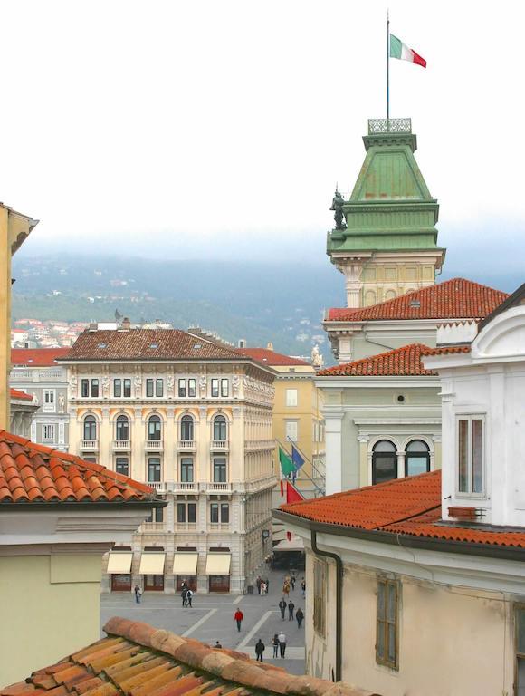 Piazza Grande City Residence Triest Zimmer foto